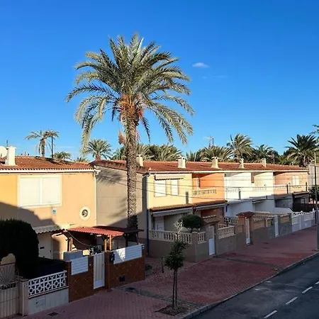 Playa De Naufragos Cozy With Pool Apartamento